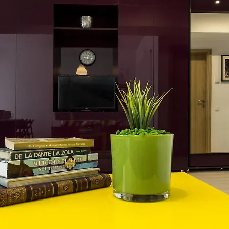 R - Redbed Self-catering Apartament Bucureşti